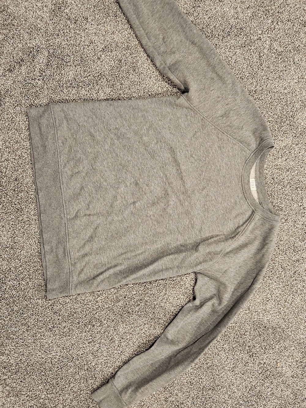 Time and Tru Gray Women's Crewneck Sweatshirt